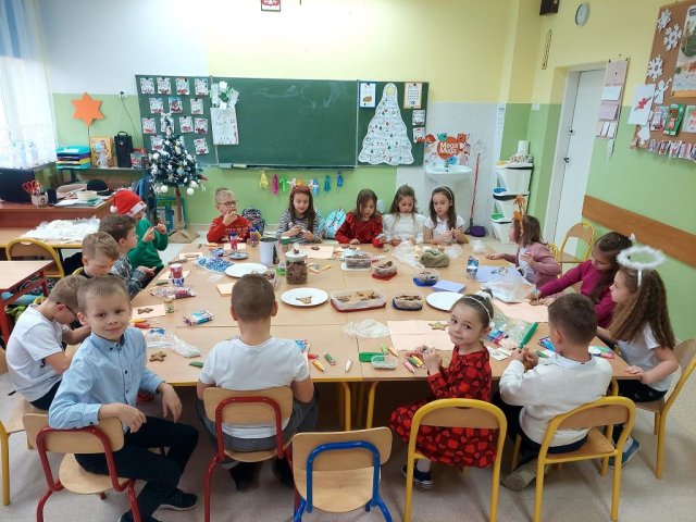 b_1024_768_0_00_images_2023_2024_KAWA_Pierniki_412392416_824735516121065_5956471298016651722_n